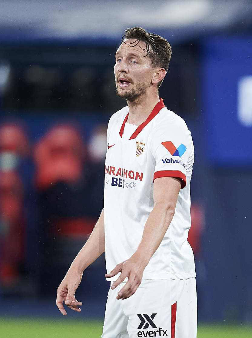 包含塞维利亚逆转对手,豪取胜利的词条 包含塞维利亚逆转对手,豪取胜利的词条